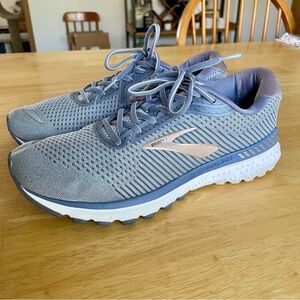 Brooks Women's Gray Running Shoes